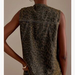 Leopard Print Sleeveless Top
